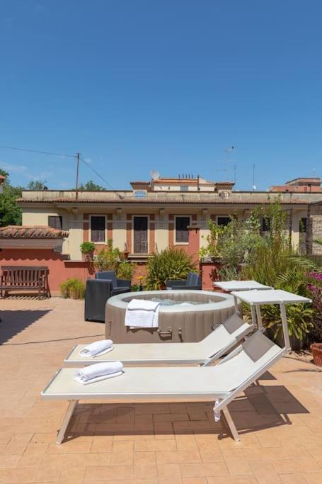 Penthouse With Jacuzzi On Private Terrace In Trastevere Rom Exterior foto