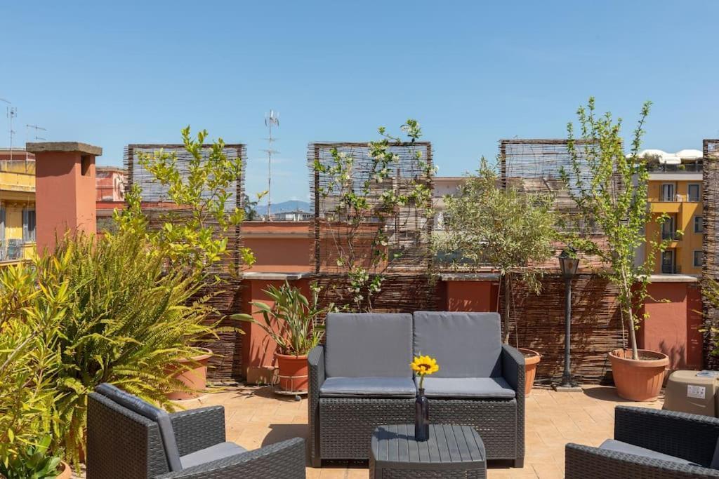 Penthouse With Jacuzzi On Private Terrace In Trastevere Rom Exterior foto