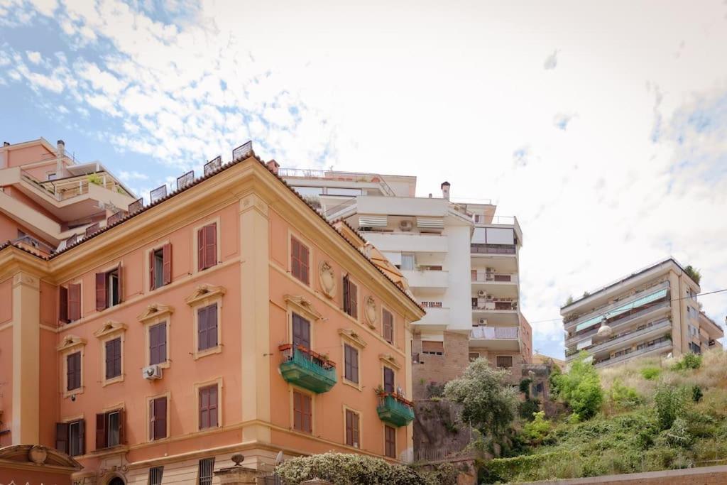 Penthouse With Jacuzzi On Private Terrace In Trastevere Rom Exterior foto
